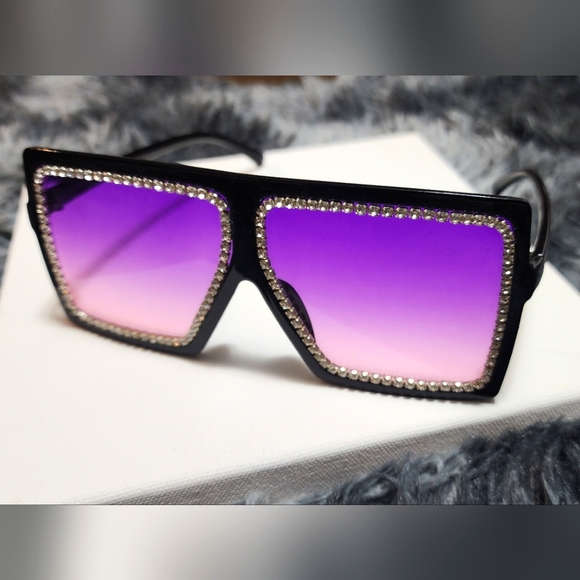 Rhinestone flat top sunglasses - Picture 2 of 2